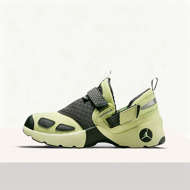 Nike Air Jordan Trunner LX Wom - đánh giá và giá Women'S Shoes Nike Jordan
